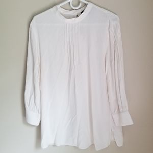 Banana Republic Creme Pleated Longsleeve Blouse